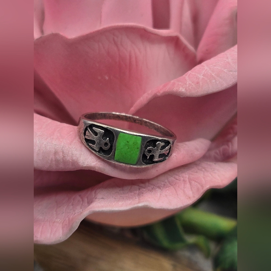 Sterling Silver Womens Ring 30$